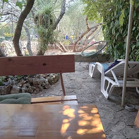 Apartments Mak Račišće Bagian luar foto