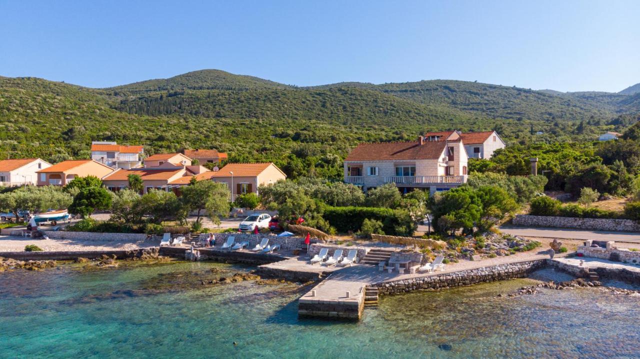 Apartments Mak Račišće Bagian luar foto