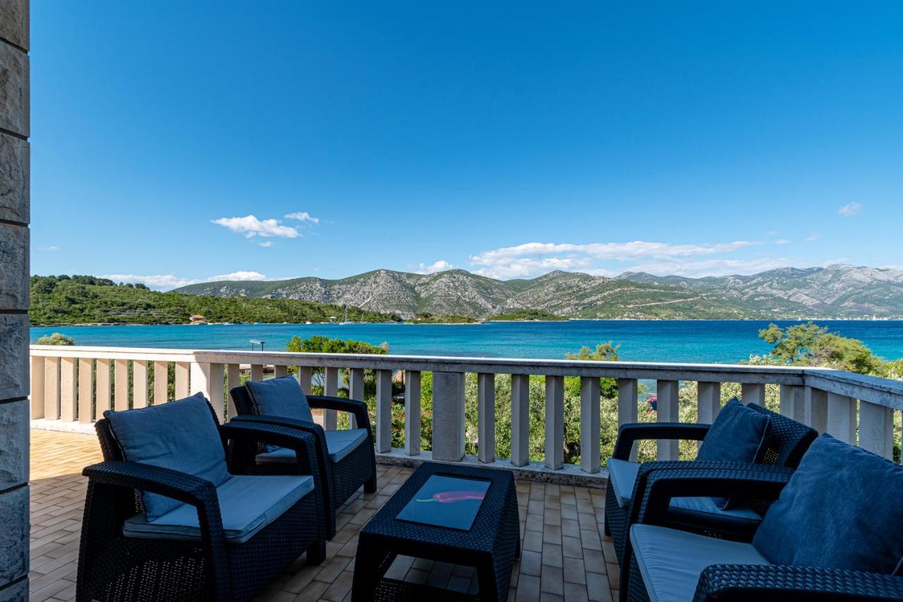Apartments Mak Račišće Bagian luar foto