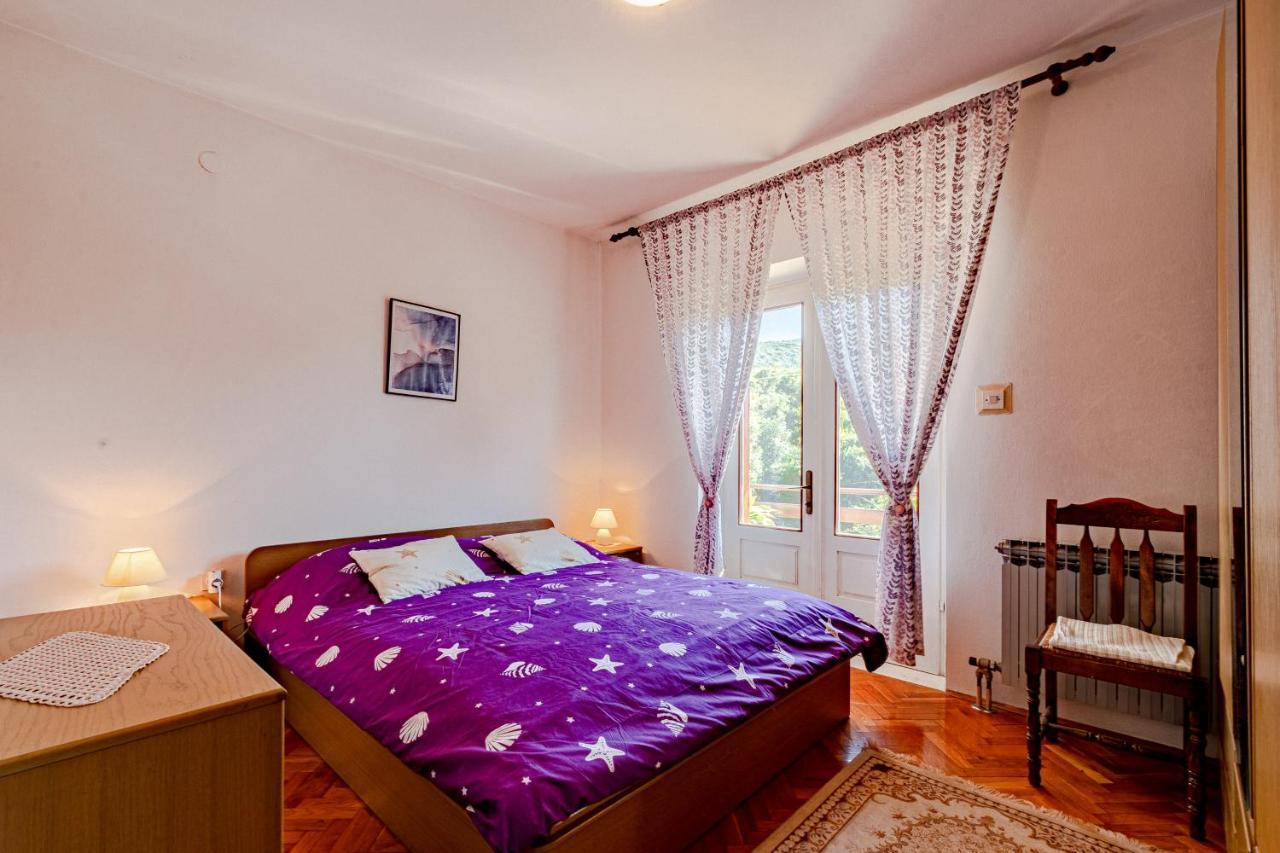 Apartments Mak Račišće Bagian luar foto