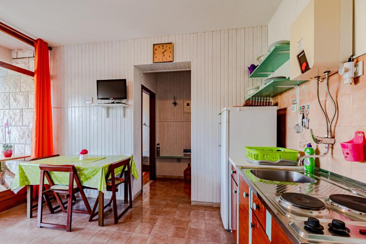 Apartments Mak Račišće Bagian luar foto