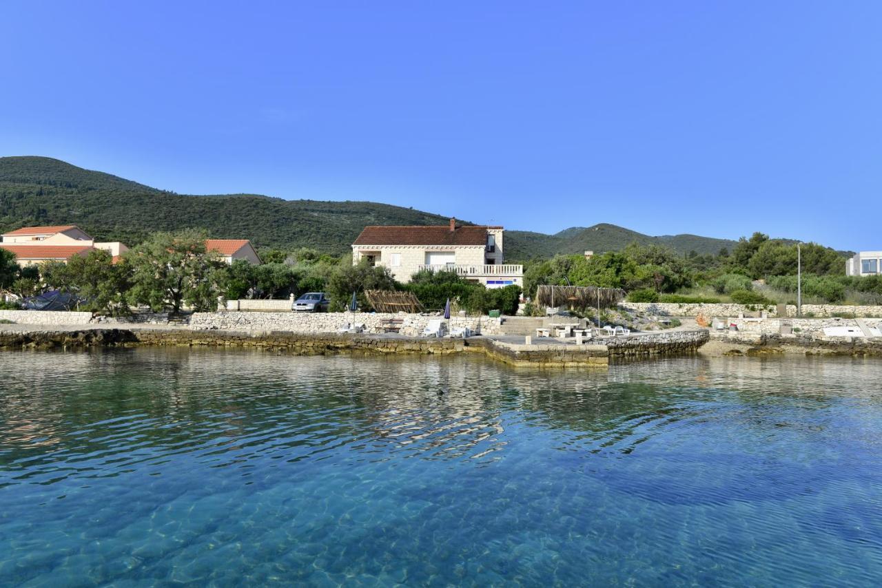 Apartments Mak Račišće Bagian luar foto