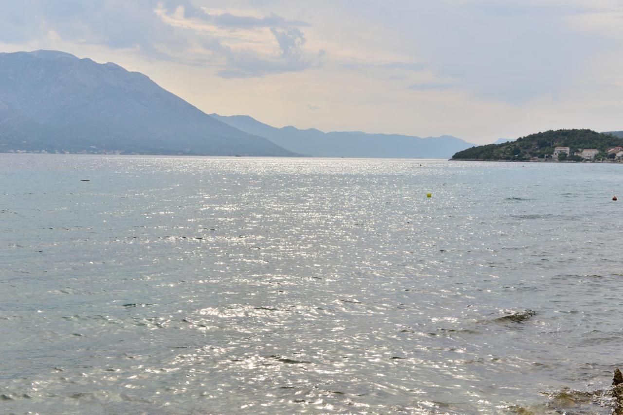 Apartments Mak Račišće Bagian luar foto